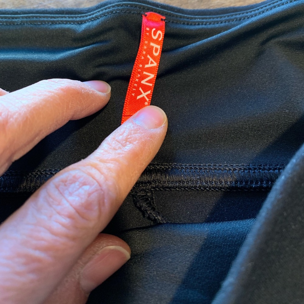 New without Tags Women's Spanx Classic Black High-Waisted Ponte Leggings size M - Picture 4 of 7
